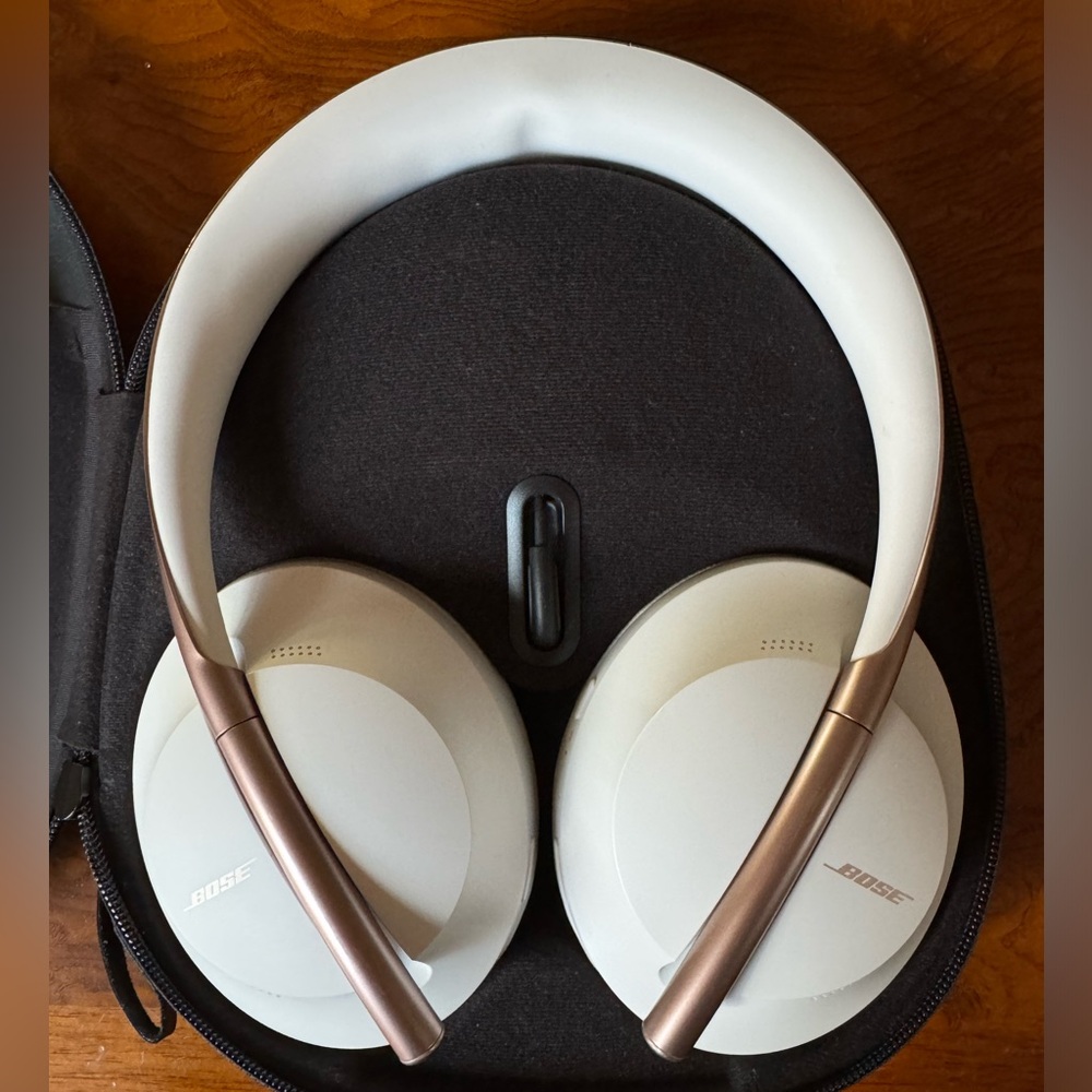 Bose Noise Cancelling Wireless Bluetooth Headphones, Soapstone with Rose Gold